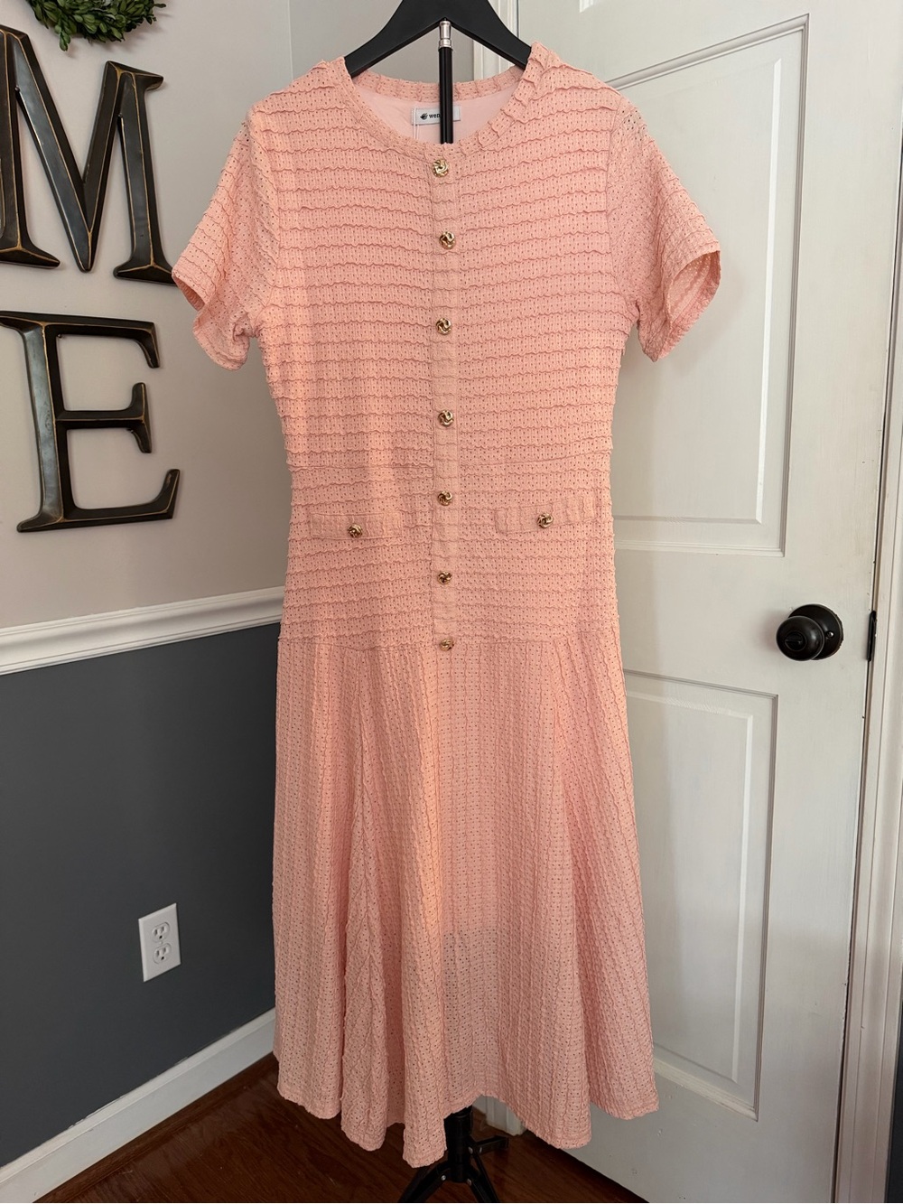 NWT Pink Textured Short-Sleeve Midi Dress w/ Gold Accents (247)